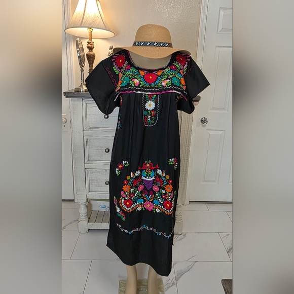 Boho Artisanal Mexican Dress - Picture 7 of 8